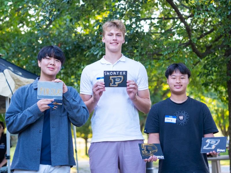 Students at move-in event