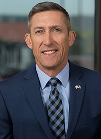 Headshot of Phillip Vanfossen