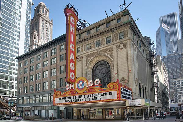 Chicago Theatre (photo by Daniel Schwen, CC BY-SA 4.0)