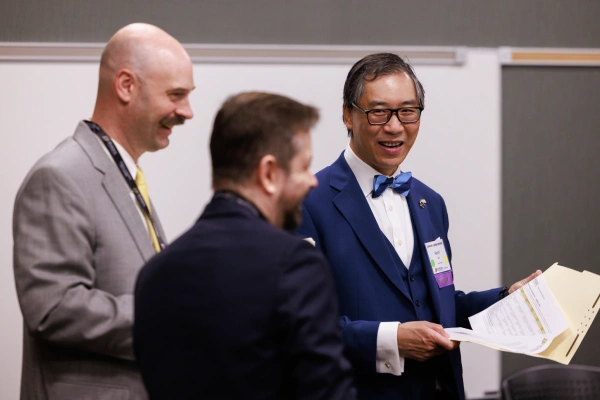 Judges in conversation