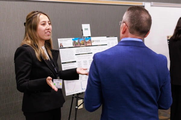 Kayla Lee presents research poster